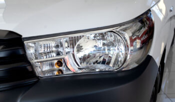 
									Toyota Hilux 2023 1 CAB. 4X2 lleno								