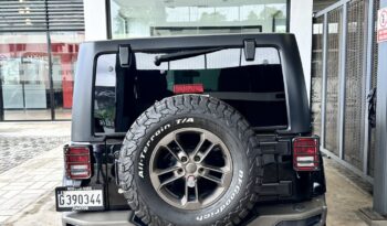 
									Jeep Wrangler Unlimited Sahara 2017 lleno								