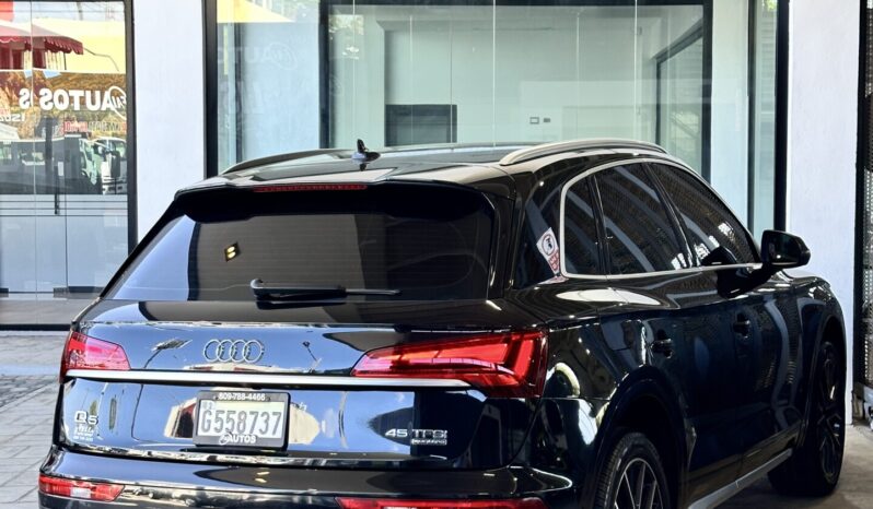 
								Audi Q5 S-Line 2021 lleno									