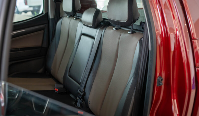 
								CHEVROLET COLORADO HIGH COUNTRY 2025 lleno									