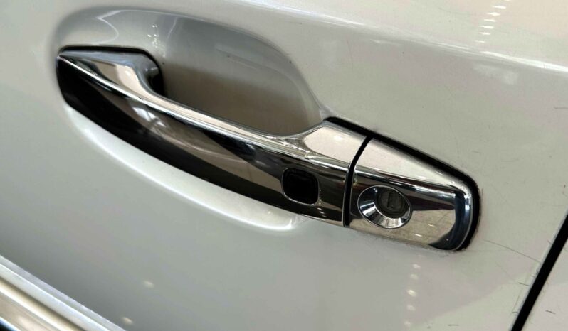 
								Lexus LX 570 2014 lleno									