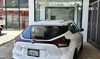 
									Nissan Kicks Advance 2023 lleno								