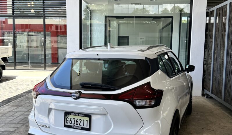 
								Nissan Kicks Advance 2023 lleno									