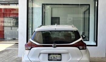 
									Nissan Kicks Advance 2023 lleno								