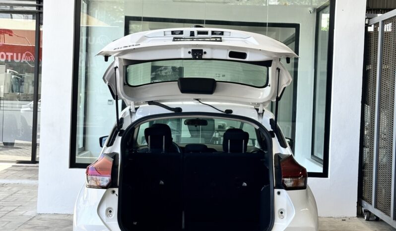 
								Nissan Kicks Advance 2023 lleno									
