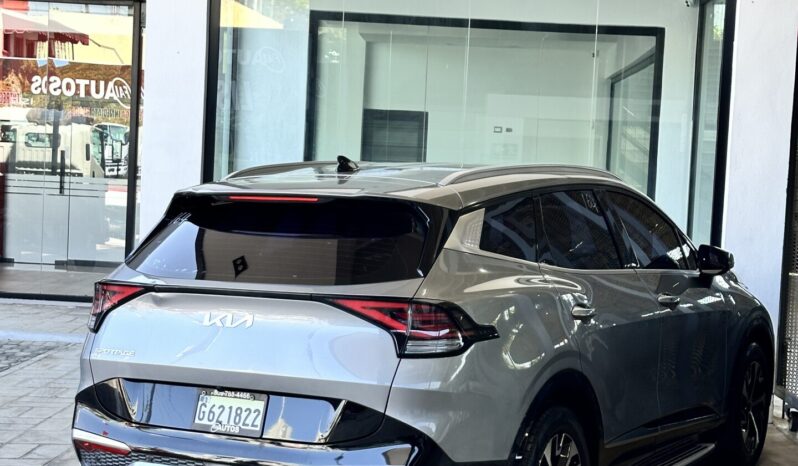
								Kia Sportage Luxury 2023 lleno									