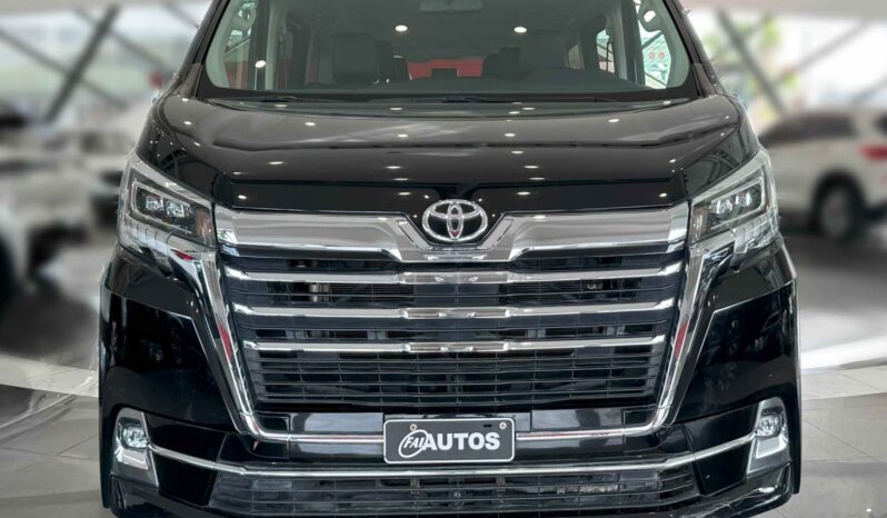 
								Toyota Hiace VX 2020 lleno									