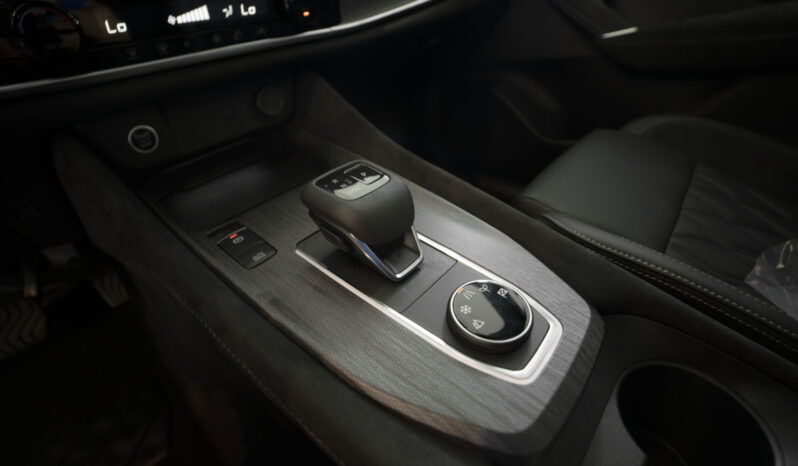 								Nissan Qashqai Exclusive 2025 lleno									