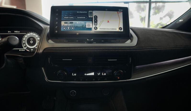 								Nissan Qashqai Exclusive 2025 lleno									