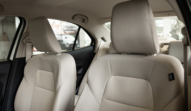 								SUZUKI DZIRE GLX 2026 lleno									